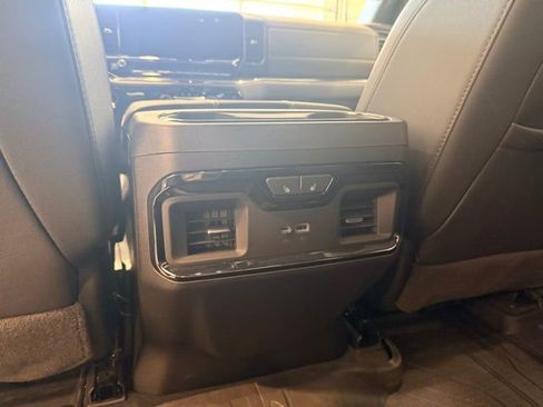 Used 2025 Chevrolet Silverado 2500 ZR2 w/ Technology Package AWD/4WD image 23