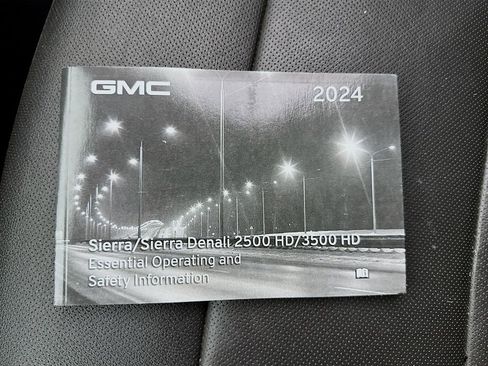 Used 2024 GMC Sierra 2500 SLT w/ SLT Convenience Package AWD/4WD image 42