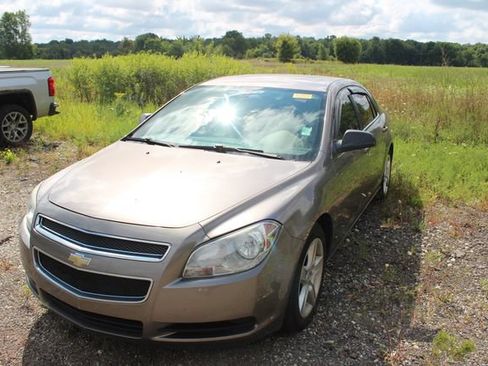 Used 2012 Chevrolet Malibu LS FWD image 3