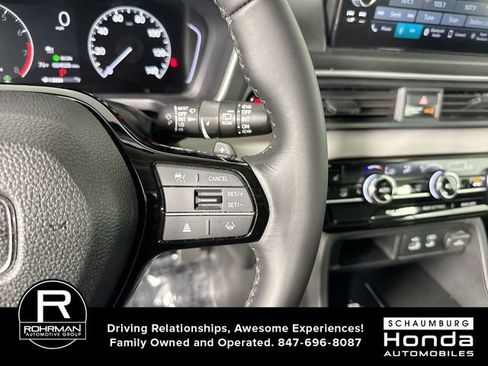 Used 2025 Honda Pilot EX-L image 13