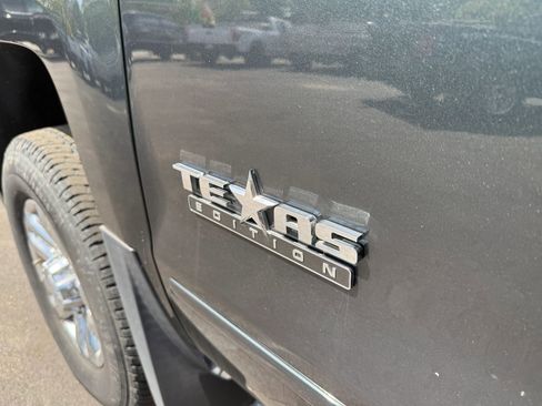 Used 2018 Chevrolet Silverado 2500 LT w/ Texas Edition AWD/4WD image 15