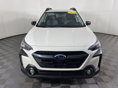 Used 2023 Subaru Outback Premium AWD/4WD image 11