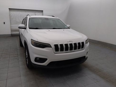 Used 2020 Jeep Cherokee Latitude Plus w/ Comfort/Convenience Group FWD image 13