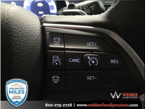 New 2025 Jeep Grand Cherokee Altitude image 23