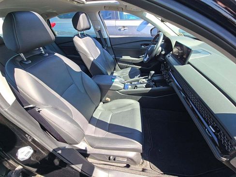Used 2023 Honda Accord Touring image 13