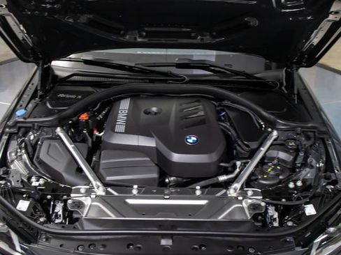 Used 2027 BMW 430i Coupe w/ M Sport Package AWD/4WD image 5