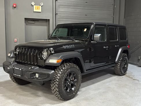 Used 2022 Jeep Wrangler Unlimited Sport AWD/4WD image 3