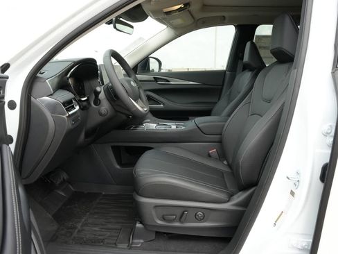 New 2027 INFINITI QX60 Luxe w/ Cargo Package FWD image 17