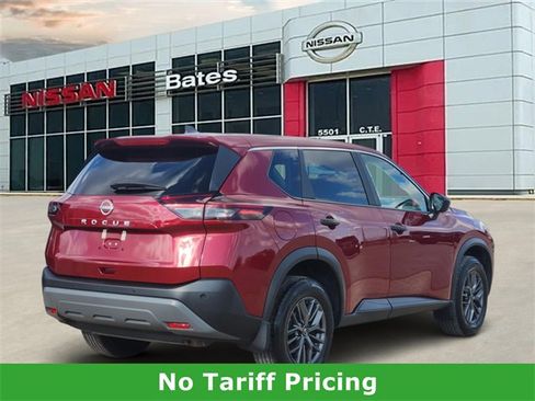 Used 2023 Nissan Rogue S image 4