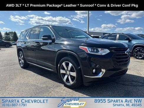 Used 2019 Chevrolet Traverse LT w/ LT Premium Package AWD/4WD image 1