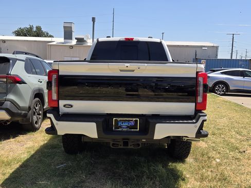 Used 2025 Ford F250 Platinum w/ Tremor Off-Road Package AWD/4WD image 5