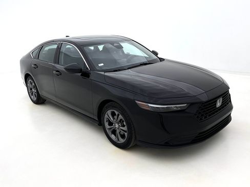 Used 2024 Honda Accord EX image 2