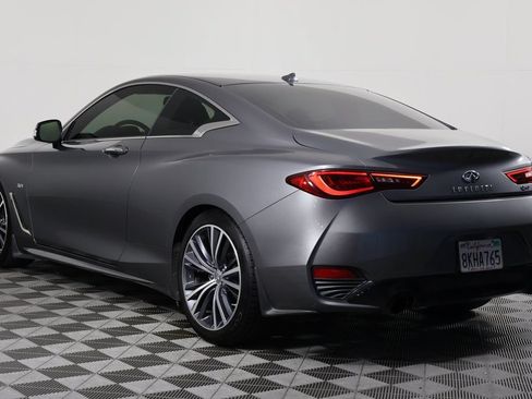 Used 2019 INFINITI Q60 3.0t Luxe w/ Essential Package RWD image 6