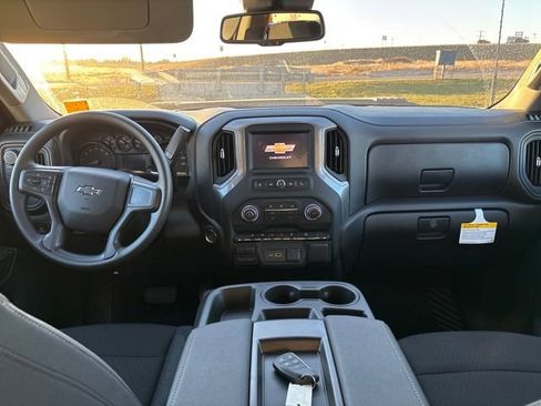 New 2025 Chevrolet Silverado 2500 Custom w/ Custom Value Package image 12