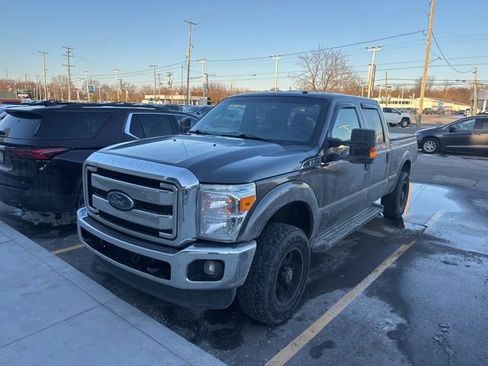 Used 2016 Ford F250 XLT w/ Camper Package image 1