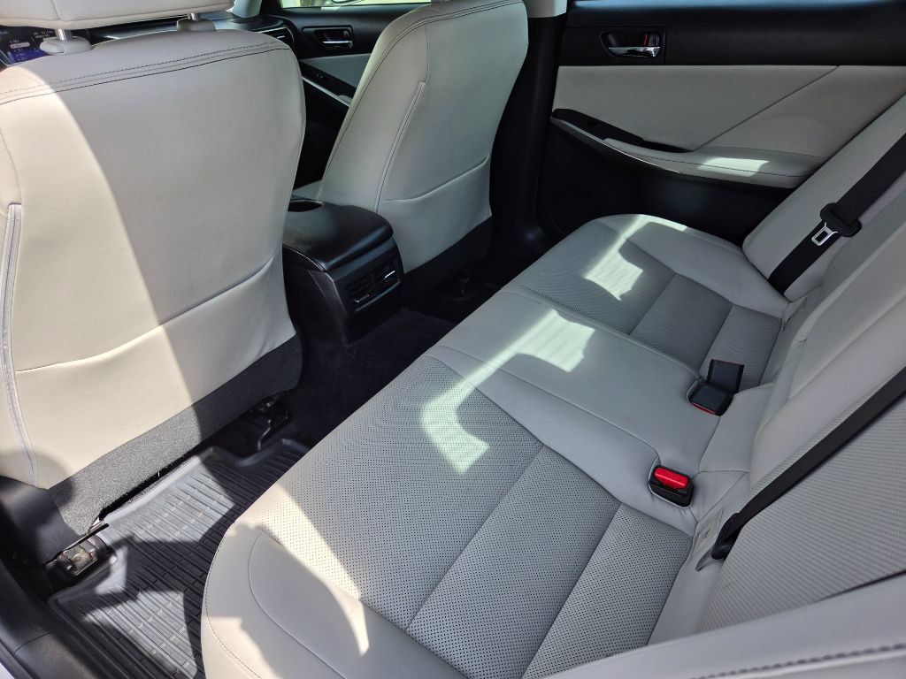 Used 2014 Lexus IS 250 RWD image 24