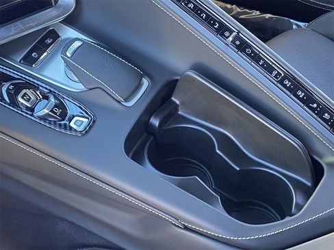 Used 2024 Chevrolet Corvette Stingray Premium Cpe w/ Z51 Performance Package image 30