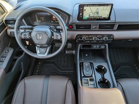 New 2025 Honda Pilot Elite image 7