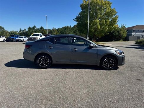 New 2025 Nissan Sentra SV image 3