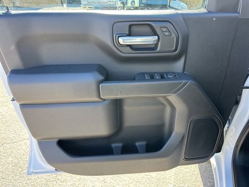 Used 2025 Chevrolet Silverado 1500 Custom image 22