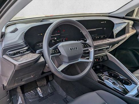 Certified 2025 Audi Q5 Premium w/ Premium Plus AWD/4WD image 2
