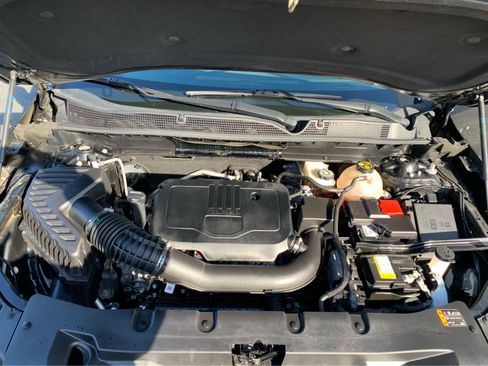 Used 2023 Chevrolet Blazer Premier w/ Enhanced Convenience Package image 9