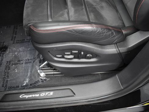 Used 2023 Porsche Cayenne GTS image 12