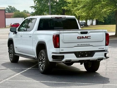 Used 2024 GMC Sierra 1500 AT4 w/ Technology Package AWD/4WD image 5