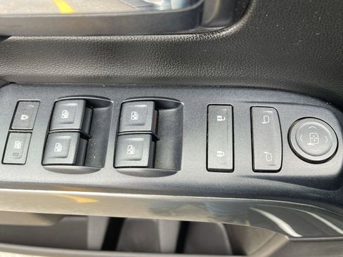 Used 2018 Chevrolet Silverado 1500 LT w/ LT Convenience Package AWD/4WD image 23