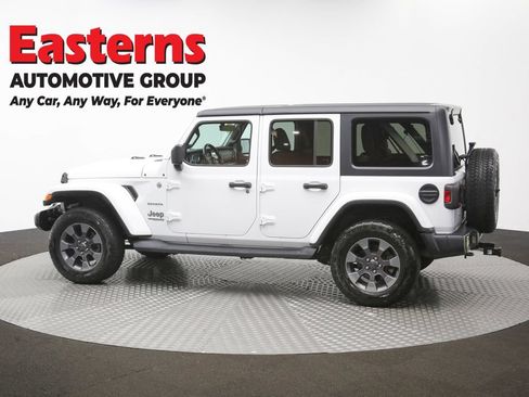 Used 2018 Jeep Wrangler Unlimited Sahara AWD/4WD image 57