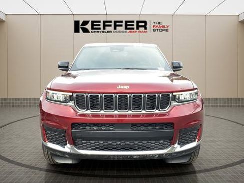 New 2025 Jeep Grand Cherokee L Laredo image 8