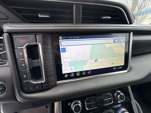 Used 2021 GMC Yukon Denali w/ Advanced Technology Package image 14