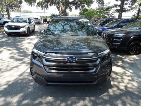 Used 2026 Subaru Forester Premium AWD/4WD image 3