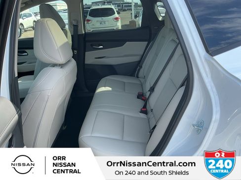 New 2025 Nissan Murano SL image 13