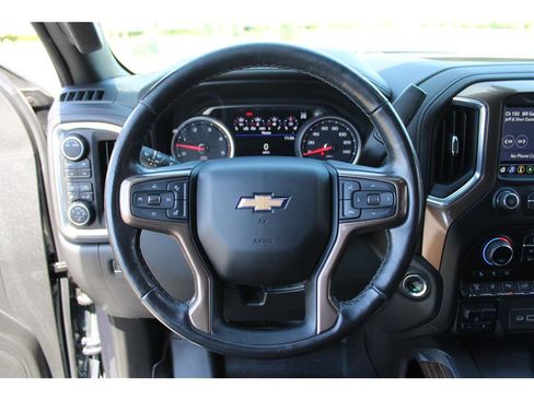 Used 2020 Chevrolet Silverado 2500 High Country w/ Technology Package AWD/4WD image 17