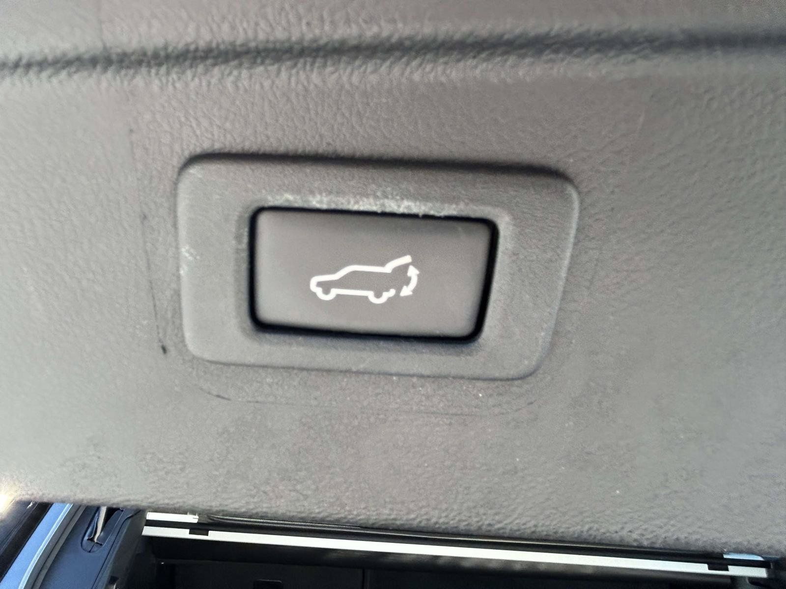 Used 2019 Subaru Outback 2.5i Limited AWD/4WD image 11