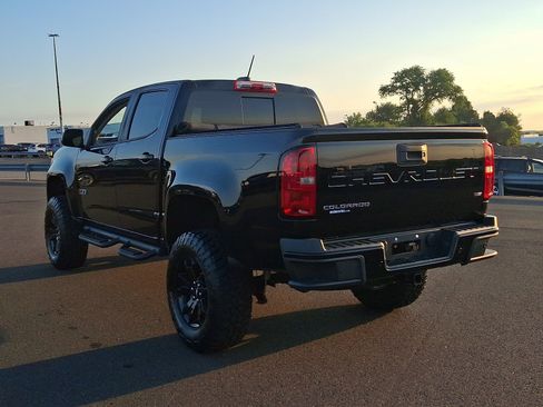 Used 2021 Chevrolet Colorado Z71 w/ Z71 Midnight Edition AWD/4WD image 4