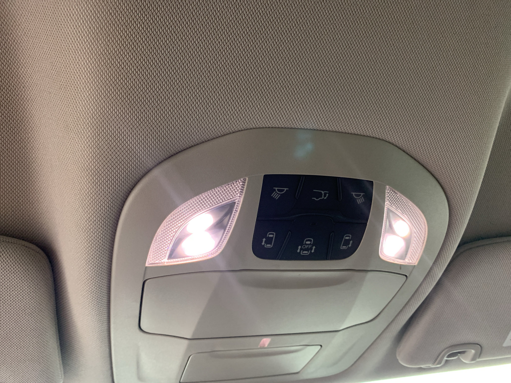 Used 2024 Chrysler Pacifica Touring-L FWD image 27