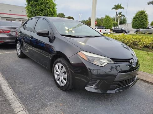 Used 2016 Toyota Corolla LE image 2