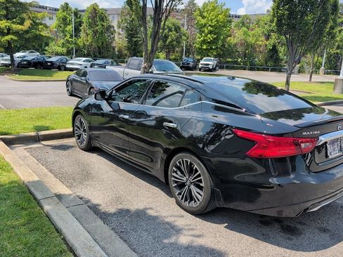 Used 2017 Nissan Maxima Platinum w/ Medallion Package FWD image 6