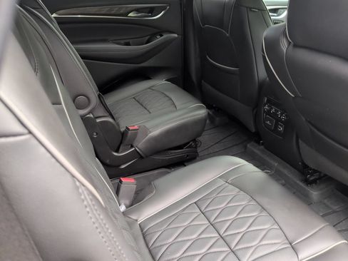 Used 2024 Buick Enclave Avenir w/ Avenir Technology Package AWD/4WD image 18
