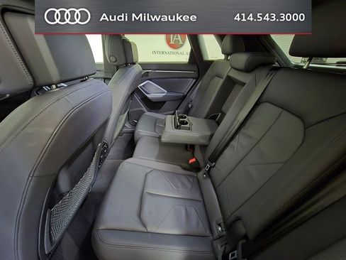 Used 2023 Audi Q3 2.0T Premium w/ Convenience Package AWD/4WD image 19