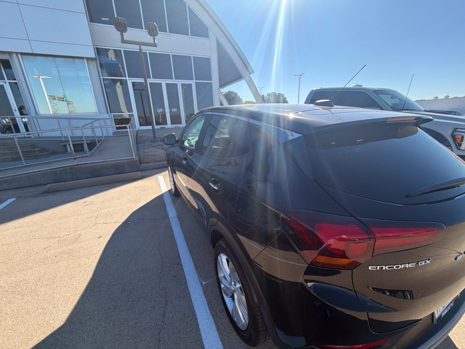 Used 2024 Buick Encore GX Preferred FWD image 11