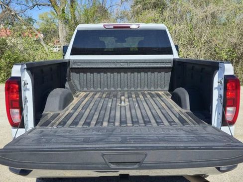 Used 2024 GMC Sierra 2500 Pro w/ 1SA Pro Safety Plus Package image 10