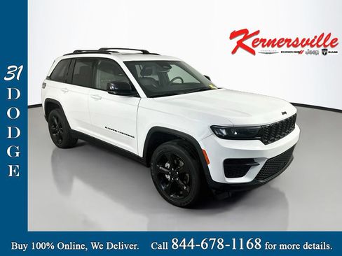 Used 2023 Jeep Grand Cherokee Altitude AWD/4WD image 1