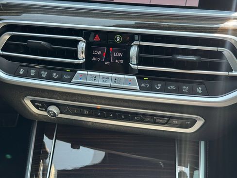 Used 2020 BMW X5 M50i AWD/4WD image 19