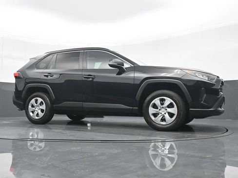 Used 2019 Toyota RAV4 LE image 23
