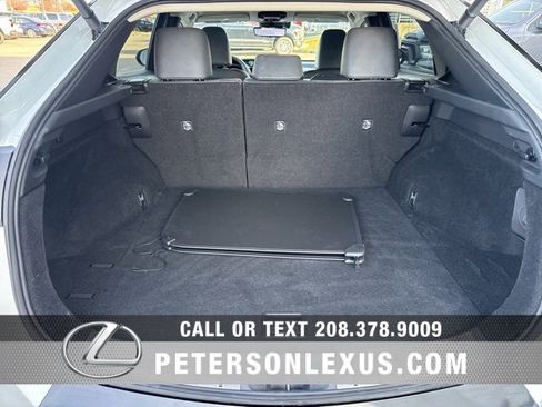 Used 2023 Lexus RZ 450e Premium image 19