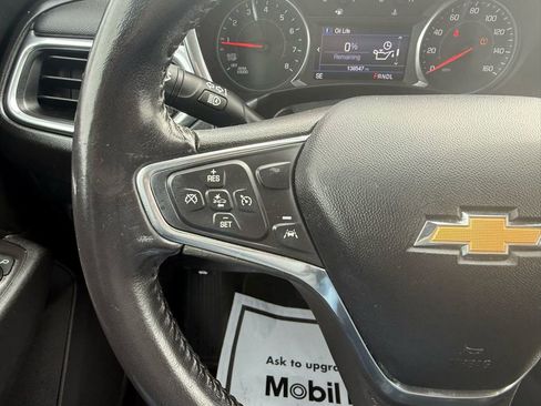 Used 2019 Chevrolet Equinox LT w/ Driver Convenience Package image 31