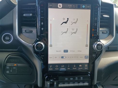 Used 2024 RAM 3500 Big Horn w/ Night Edition image 25